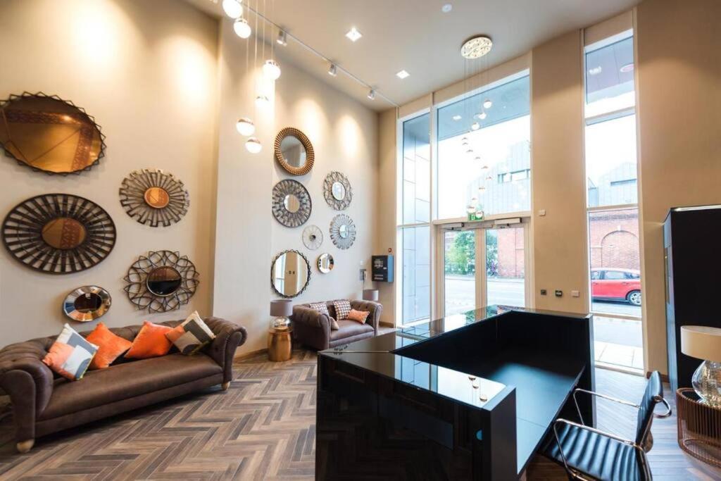City Centre Luxury Apartment Belfast Buitenkant foto