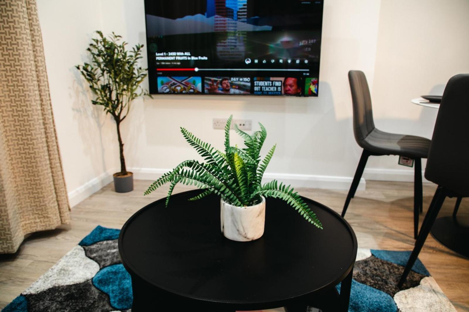 City Centre Luxury Apartment Belfast Buitenkant foto