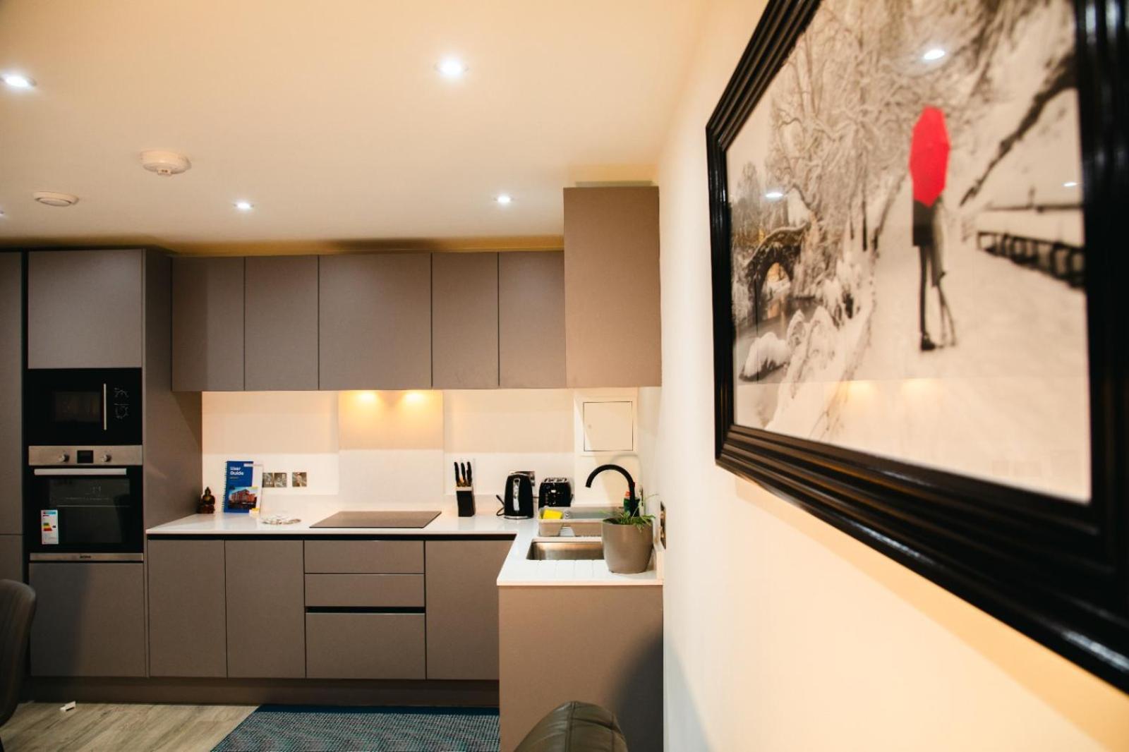 City Centre Luxury Apartment Belfast Buitenkant foto