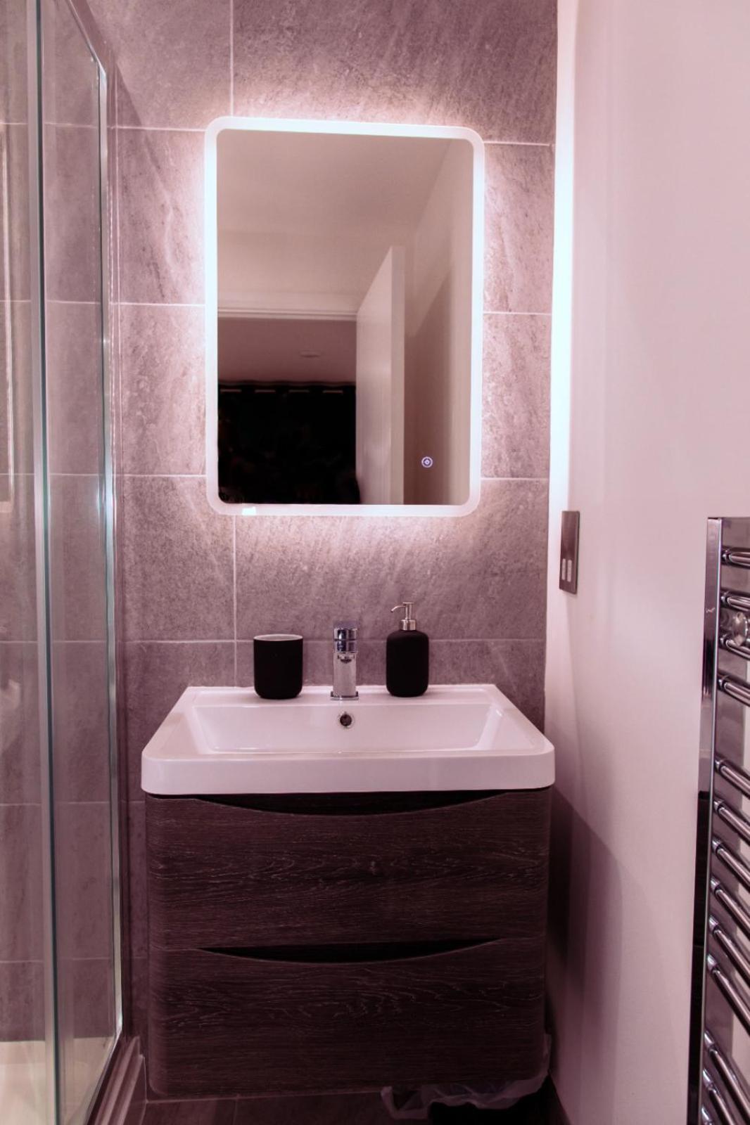 City Centre Luxury Apartment Belfast Buitenkant foto